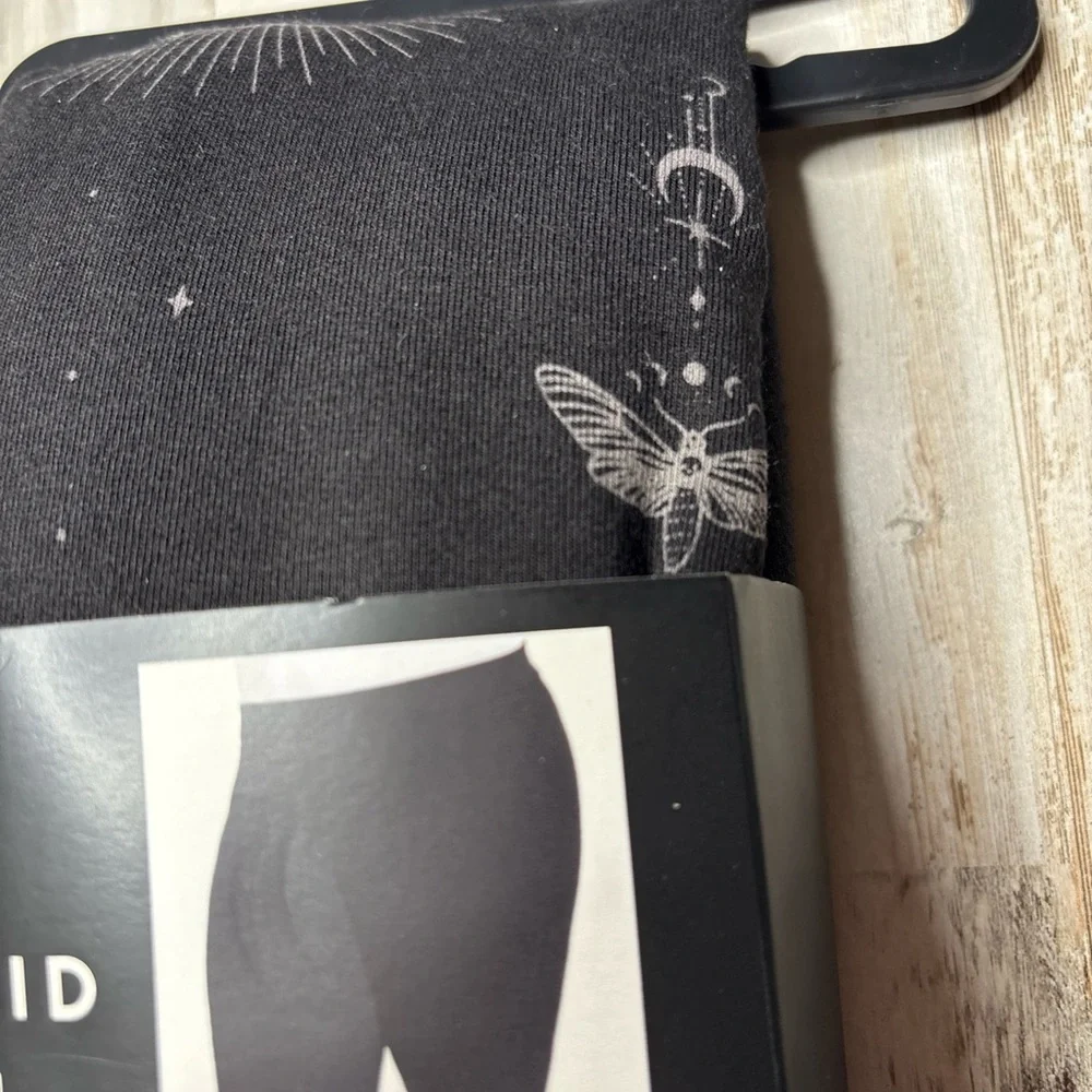 Torrid Full Length Signature Waist Premium Guided By Stars Black Leggings 3X - Picture 10 of 15